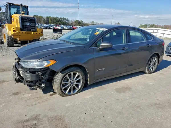 3FA6P0LU6HR238442 2017 FORD FUSION - Image 1