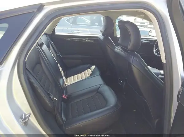 3FA6P0LU6HR254673 2017 FORD FUSION - Image 8