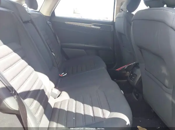 3FA6P0LU6HR266998 2017 FORD FUSION - Image 8