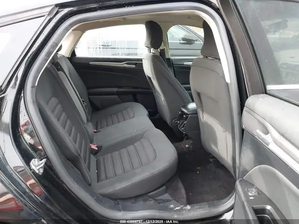 3FA6P0LU6HR300535 2017 FORD FUSION - Image 8