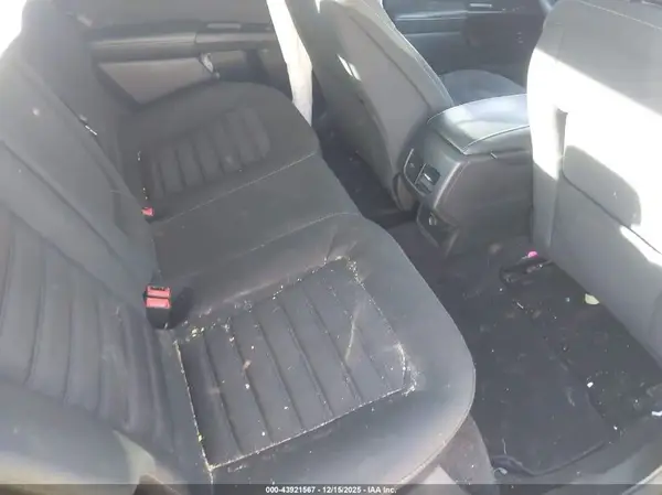 3FA6P0LU6HR300681 2017 FORD FUSION - Image 8