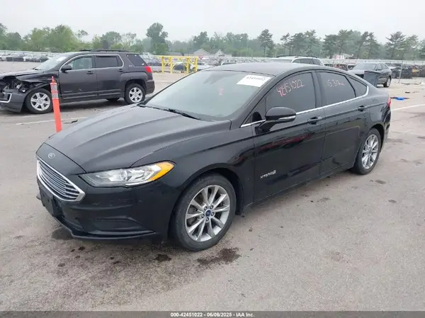 3FA6P0LU6HR301233 2017 FORD FUSION - Image 2