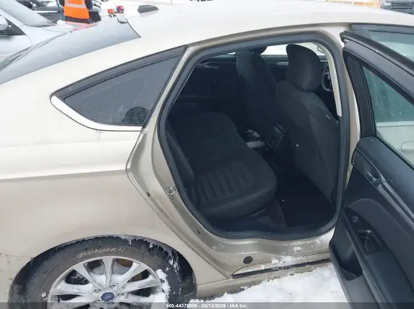 3FA6P0LU6HR301992 2017 FORD FUSION - Image 8