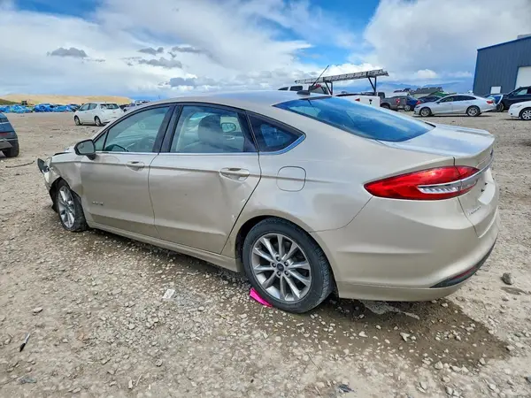 3FA6P0LU6HR318548 2017 FORD FUSION - Image 2