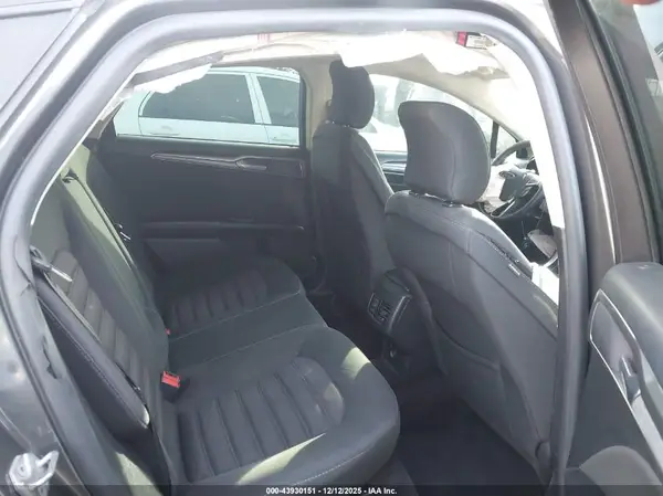 3FA6P0LU6HR326990 2017 FORD FUSION - Image 8