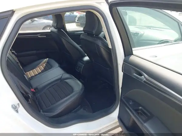 3FA6P0LU6HR333423 2017 FORD FUSION - Image 8