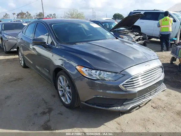 3FA6P0LU6HR351257 2017 FORD FUSION - Image 1