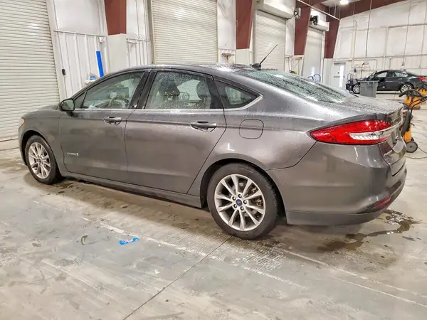3FA6P0LU6HR355387 2017 FORD FUSION - Image 2