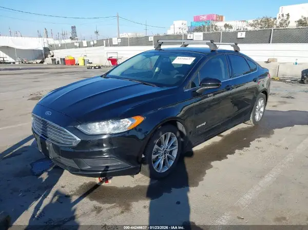 3FA6P0LU6HR368074 2017 FORD FUSION - Image 2