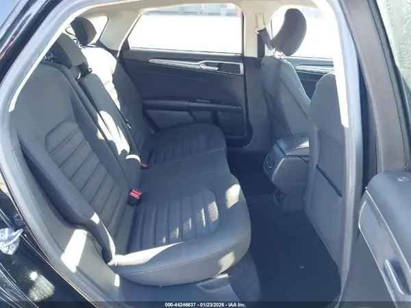 3FA6P0LU6HR368074 2017 FORD FUSION - Image 8
