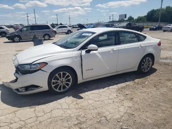 3FA6P0LU6HR385562 2017 FORD FUSION - Image 1