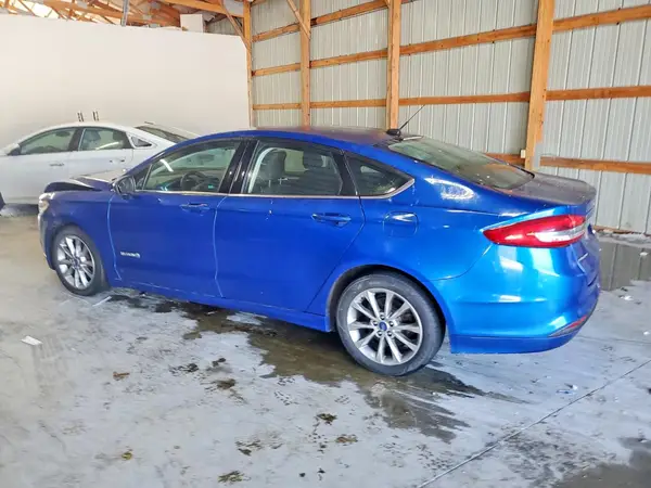 3FA6P0LU6HR386588 2017 FORD FUSION - Image 2