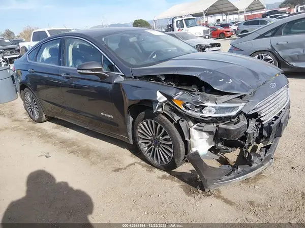 3FA6P0LU6HR398885 2017 FORD FUSION - Image 1