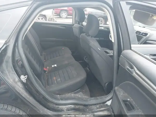 3FA6P0LU6HR400487 2017 FORD FUSION - Image 8