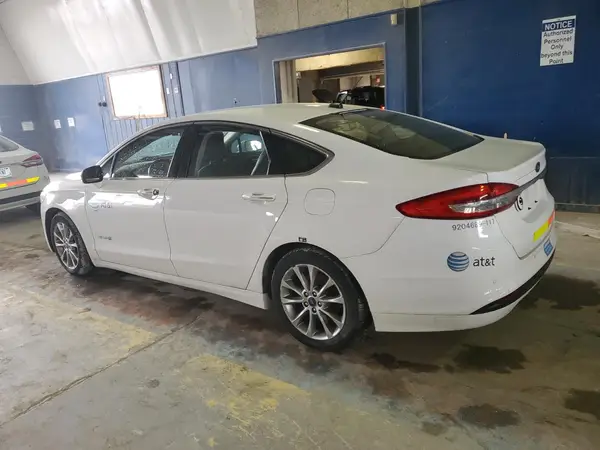 3FA6P0LU6HR409397 2017 FORD FUSION - Image 2