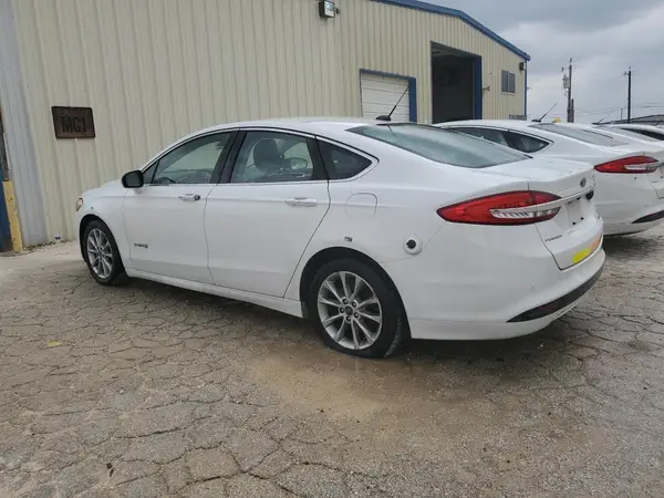 3FA6P0LU6HR409741 2017 FORD FUSION - Image 2