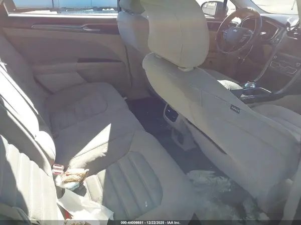 3FA6P0LU6HR414681 2017 FORD FUSION - Image 8
