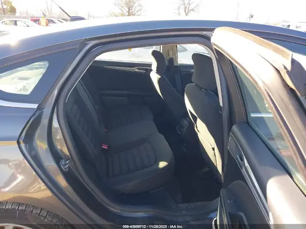 3FA6P0LU6JR102379 2018 FORD FUSION - Image 8