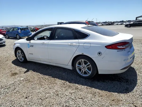 3FA6P0LU6JR118677 2018 FORD FUSION - Image 2
