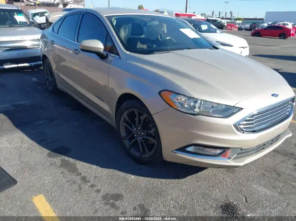 3FA6P0LU6JR123975 2018 FORD FUSION - Image 1