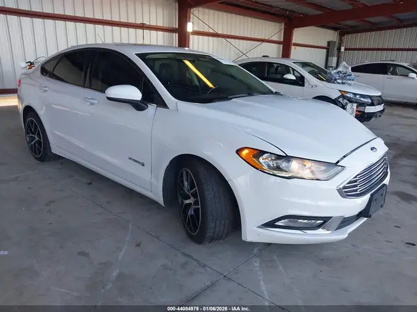 3FA6P0LU6JR124768 2018 FORD FUSION - Image 1