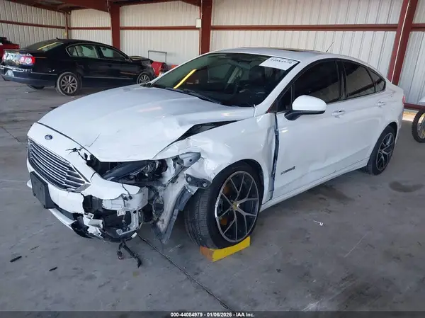 3FA6P0LU6JR124768 2018 FORD FUSION - Image 2