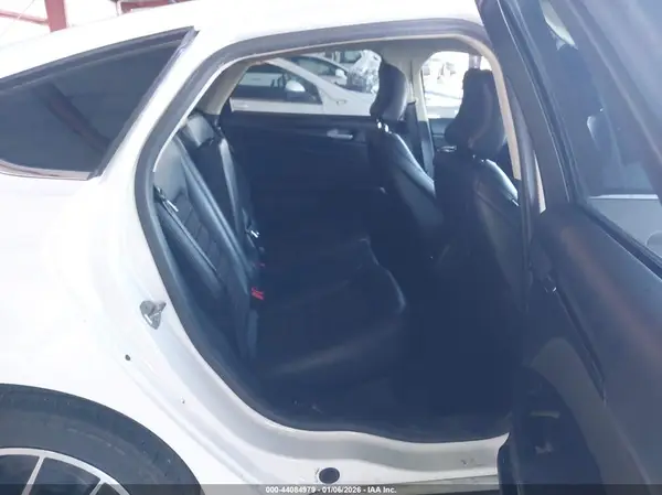 3FA6P0LU6JR124768 2018 FORD FUSION - Image 8