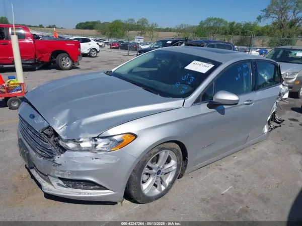 3FA6P0LU6JR124799 2018 FORD FUSION - Image 2