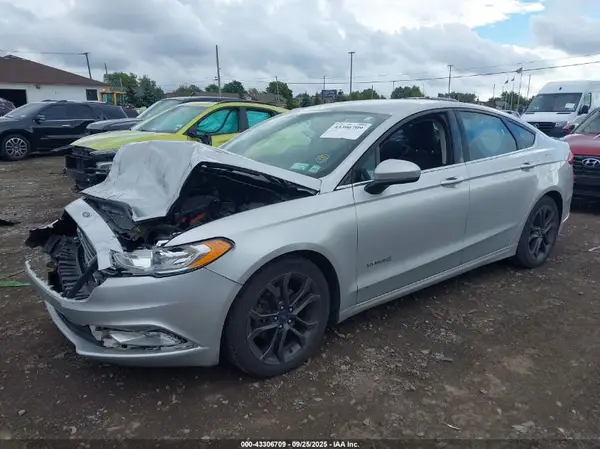3FA6P0LU6JR128352 2018 FORD FUSION - Image 2