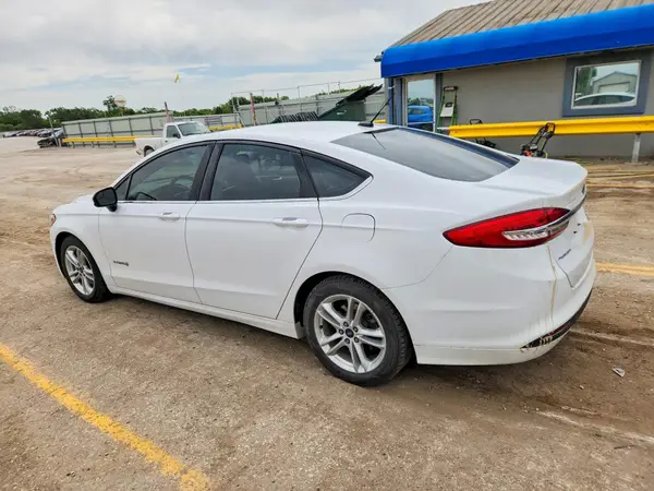 3FA6P0LU6JR139173 2018 FORD FUSION - Image 2