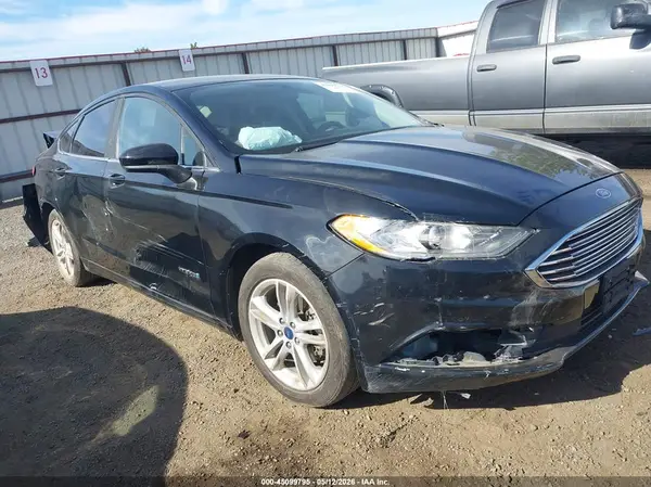 3FA6P0LU6JR140047 2018 FORD FUSION - Image 1