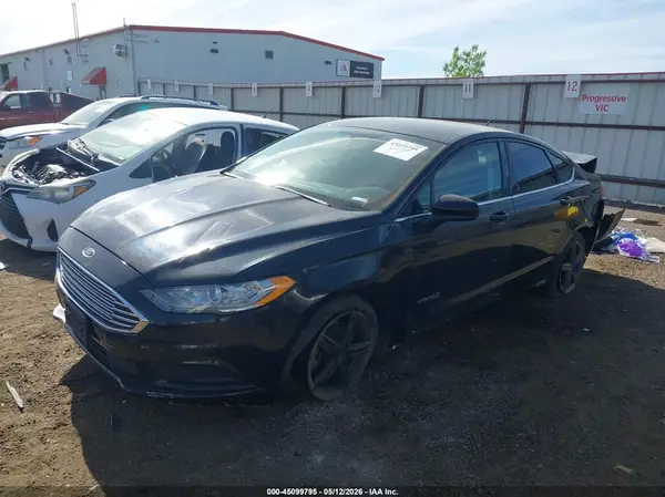 3FA6P0LU6JR140047 2018 FORD FUSION - Image 2