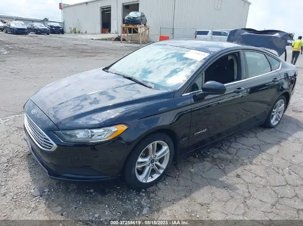 3FA6P0LU6JR140100 2018 FORD FUSION - Image 2