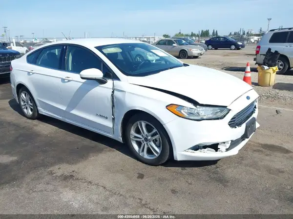 3FA6P0LU6JR143384 2018 FORD FUSION - Image 1