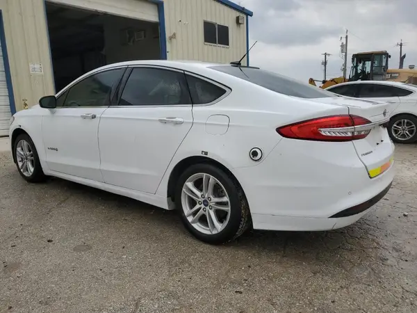 3FA6P0LU6JR171816 2018 FORD FUSION - Image 2