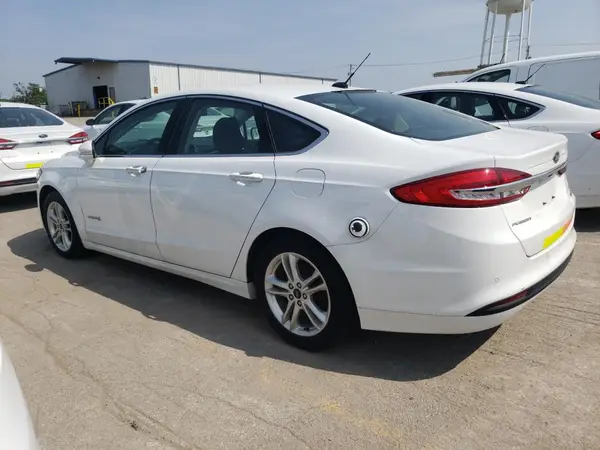 3FA6P0LU6JR172061 2018 FORD FUSION - Image 2