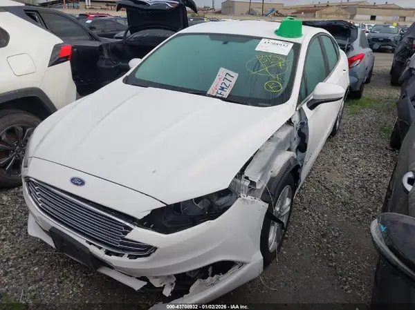 3FA6P0LU6JR172576 2018 FORD FUSION - Image 2