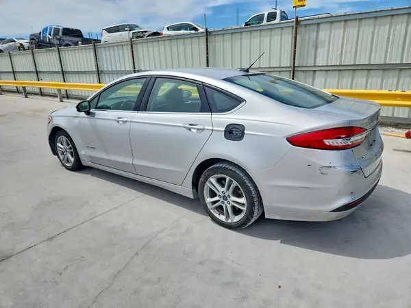3FA6P0LU6JR173050 2018 FORD FUSION - Image 2