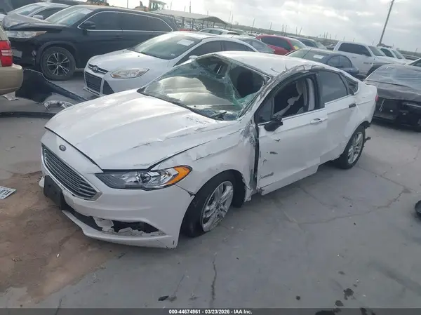 3FA6P0LU6JR175168 2018 FORD FUSION - Image 2