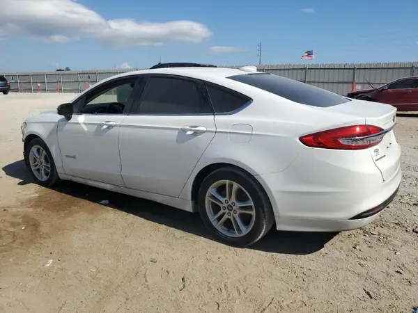 3FA6P0LU6JR177700 2018 FORD FUSION - Image 2