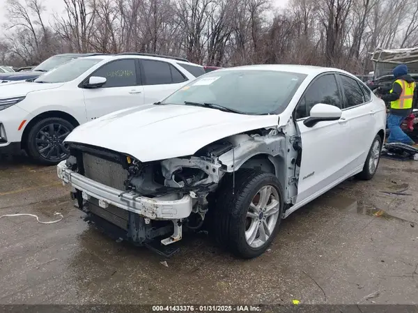 3FA6P0LU6JR177745 2018 FORD FUSION - Image 2