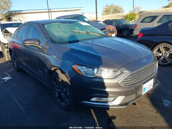 3FA6P0LU6JR204622 2018 FORD FUSION - Image 1