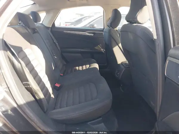 3FA6P0LU6JR211621 2018 FORD FUSION - Image 8