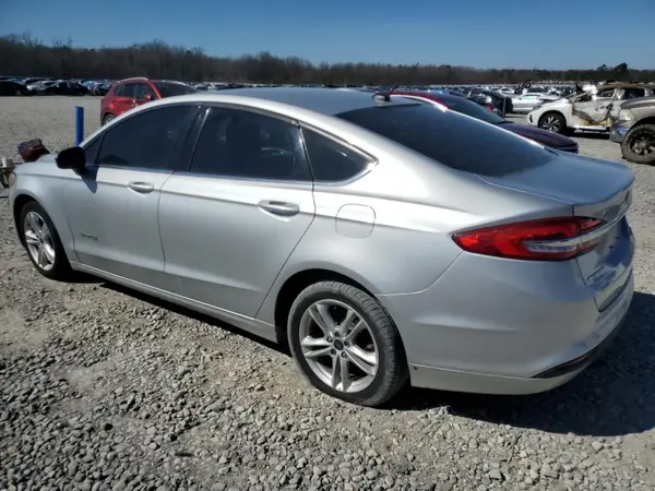 3FA6P0LU6JR219797 2018 FORD FUSION - Image 2