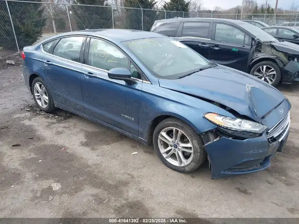 3FA6P0LU6JR220092 2018 FORD FUSION - Image 1