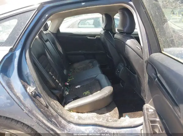 3FA6P0LU6JR251133 2018 FORD FUSION - Image 8
