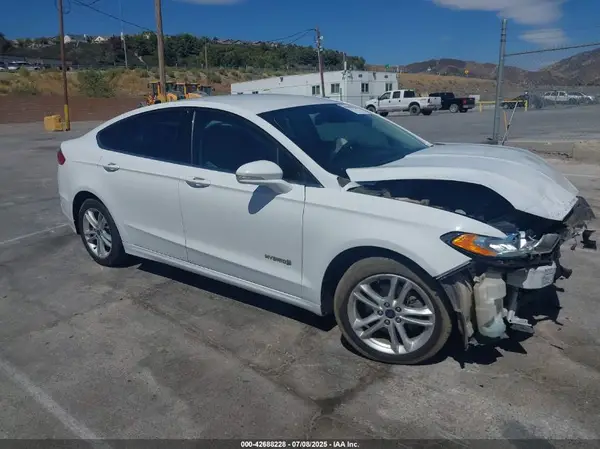 3FA6P0LU6JR262634 2018 FORD FUSION - Image 1