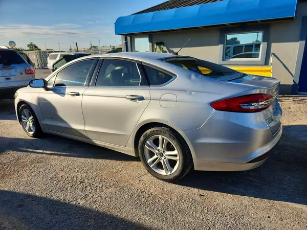 3FA6P0LU6JR267798 2018 FORD FUSION - Image 2