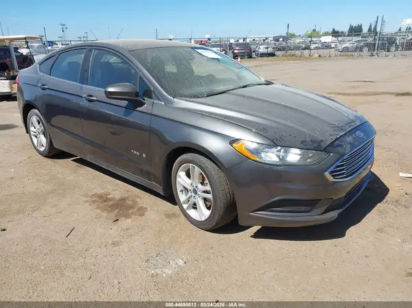 3FA6P0LU6JR269485 2018 FORD FUSION - Image 1