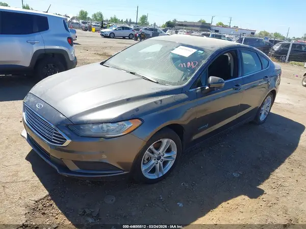 3FA6P0LU6JR269485 2018 FORD FUSION - Image 2
